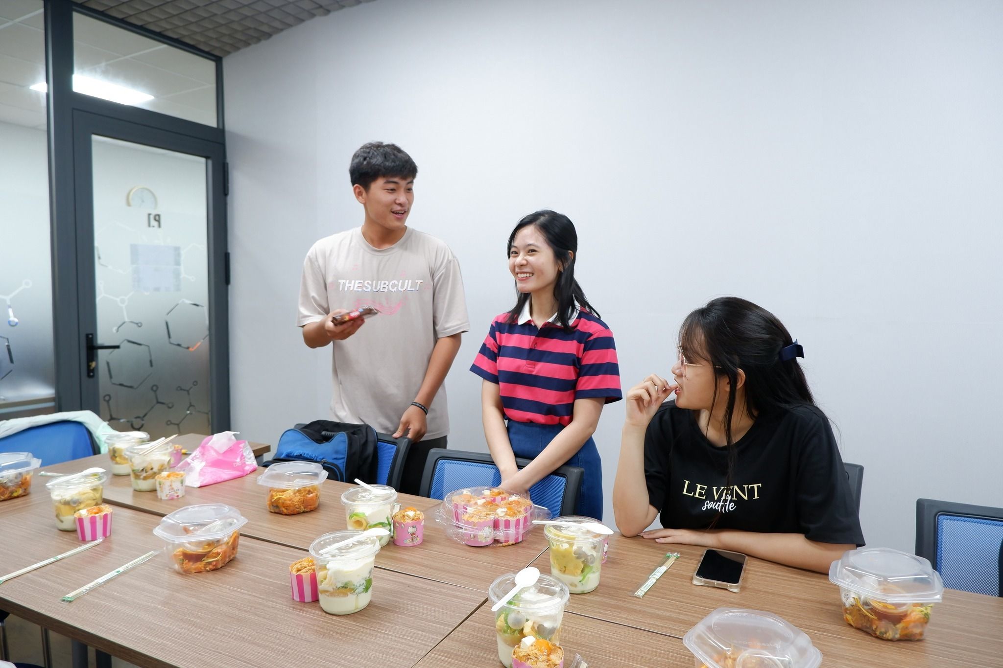 Anh Kh&ocirc;ng Nghĩ C&aacute;c Bạn Lại Thương M&igrave;nh Nhiều Như Thế&hellip;3