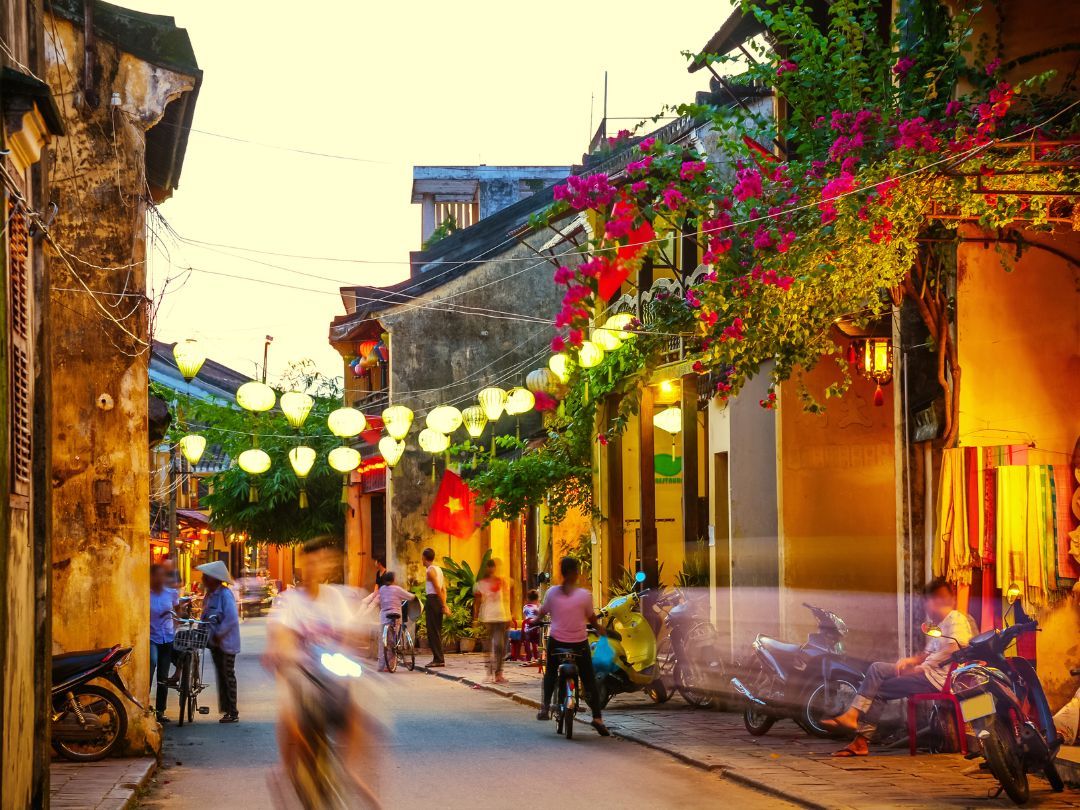 sample đề thi 11/01/2024 topic Travel and Transportation