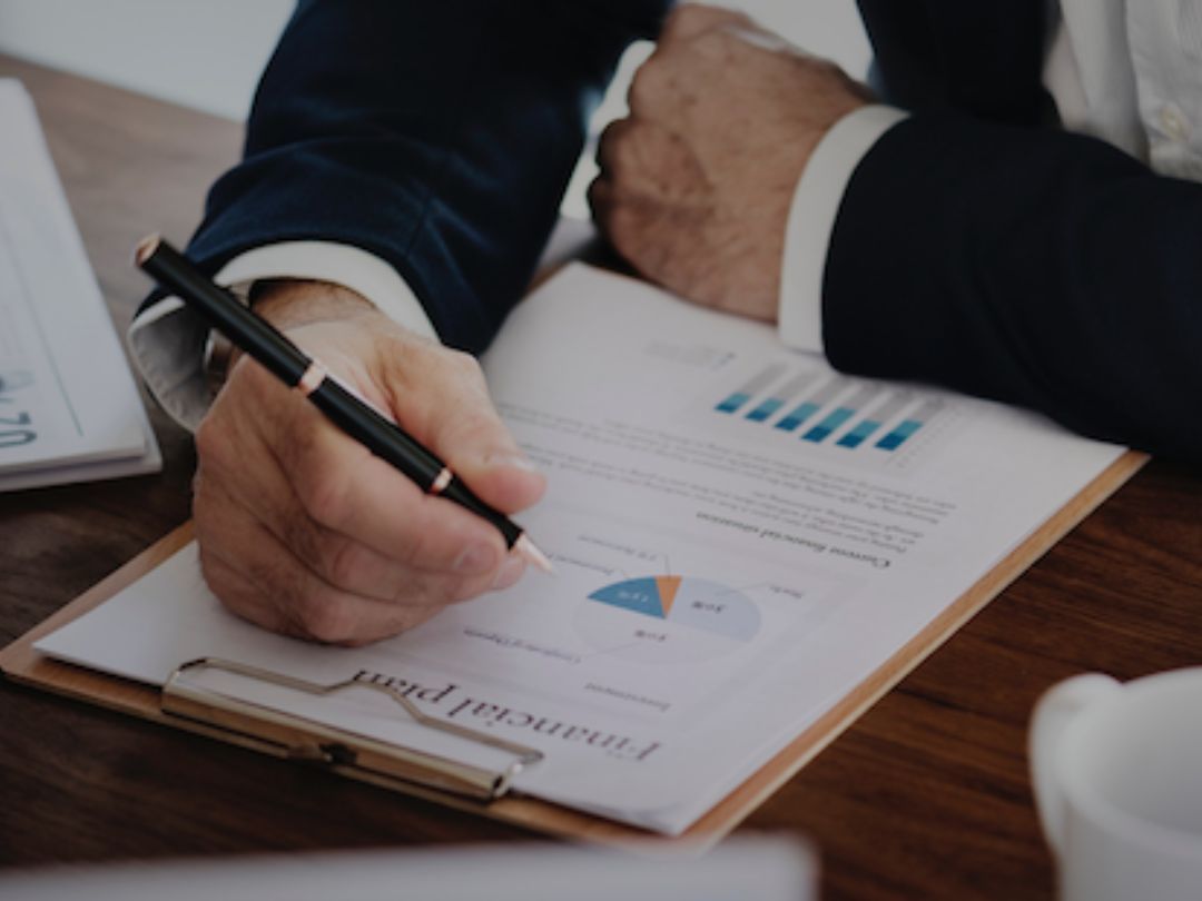 IELTS Writing bao nhi&ecirc;u từ