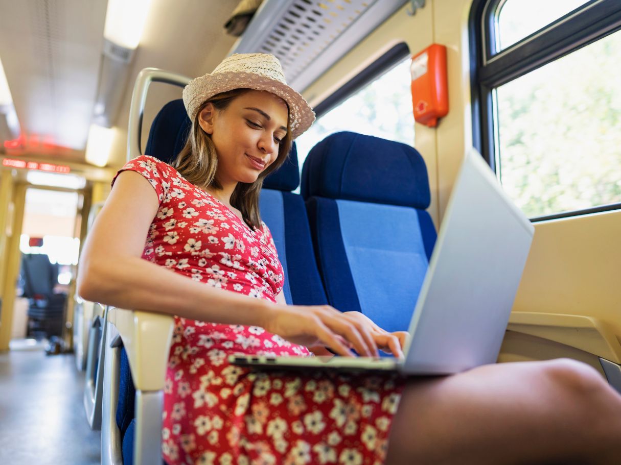 sample Topic Work đề Cam 19 Test 2