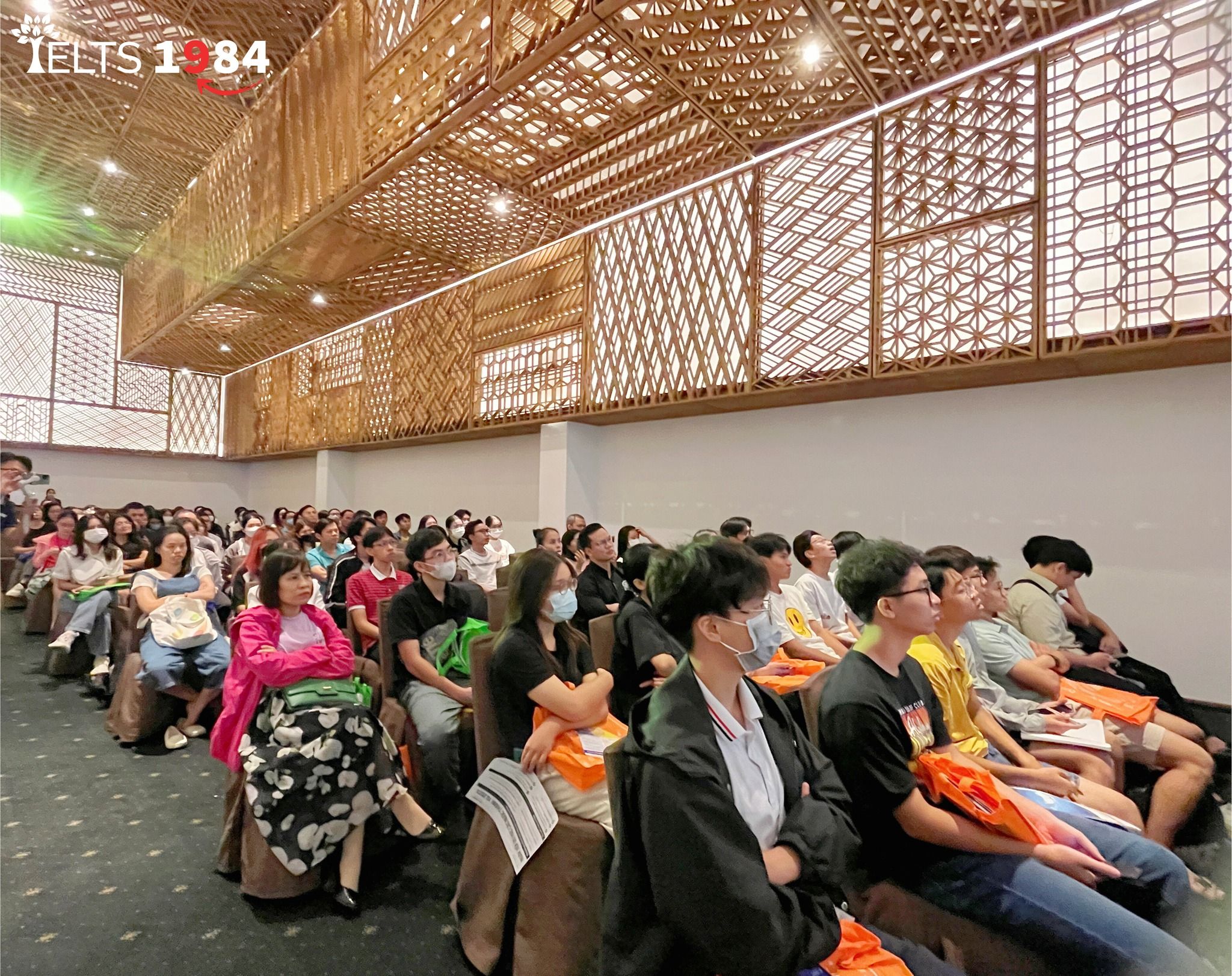 Thầy Khoa Chia Sẻ Về Kinh Nghiệm Tự Học Và Thi Ielts Tại Ngày Hội Ielts Của Idp 3